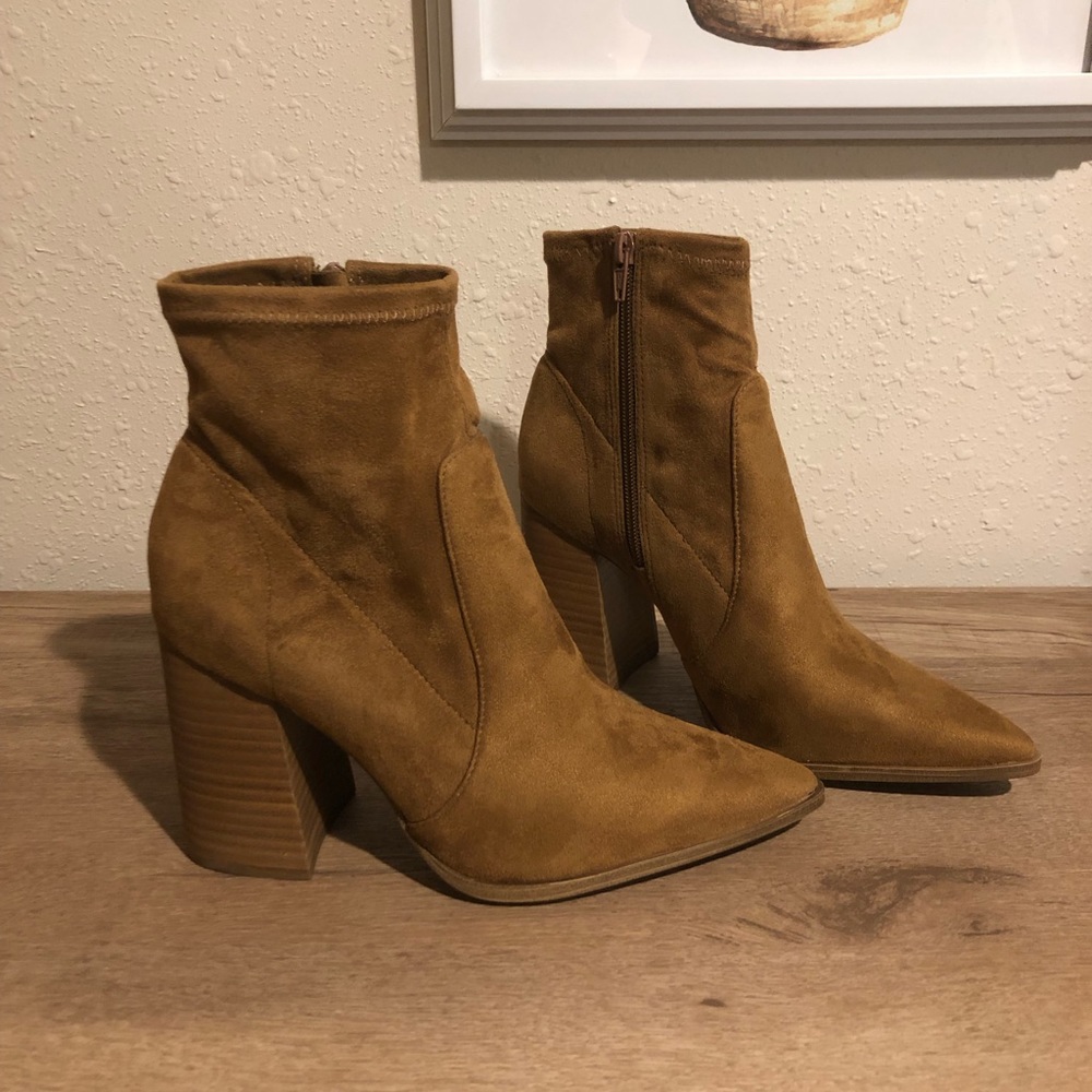 New Steve Madden touchdown boots size 9